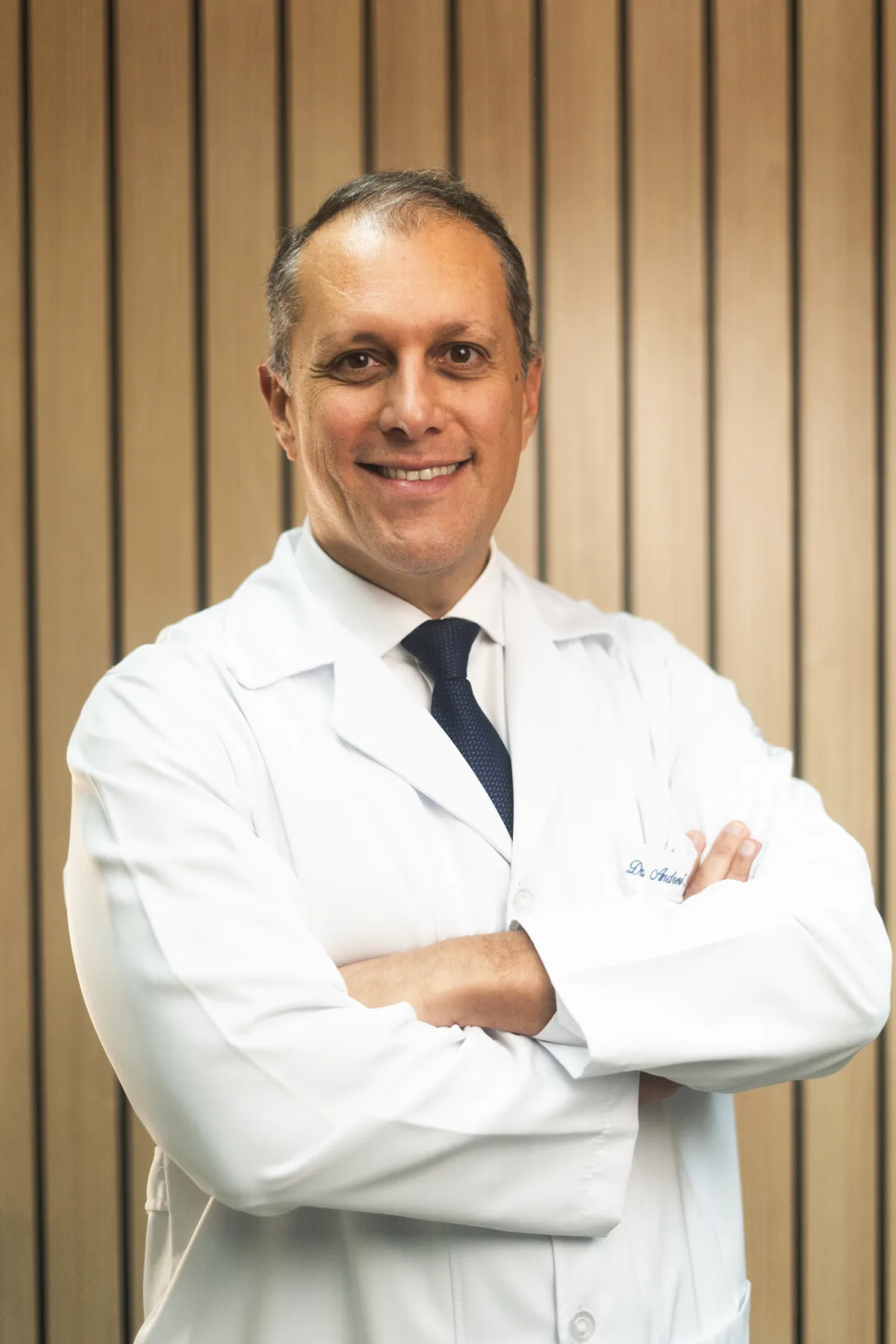 Dr. Andrei Ribeiro Amatuzzi em retrato profissional